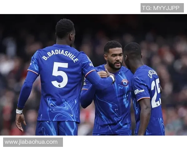 足球巨星转会盛宴精彩瞬间回顾与分析